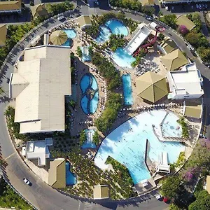 Apartamento Lacqua Diroma Fogão Micro-ondas Geladeira Park Aquático 5 Pessoas, Caldas Novas